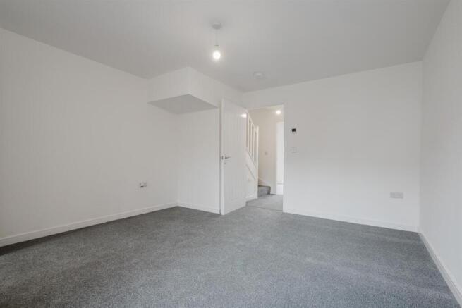 3 bed Terraced to rent Image 7