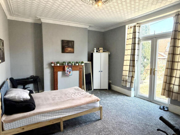 6 bed House of Multiple Occupation for sale Image 6