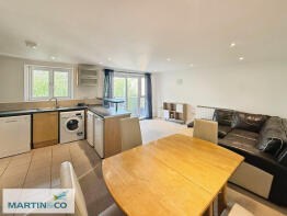 64, Branagh Court, Reading RG30 2QY