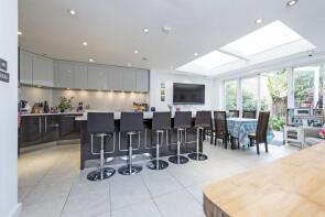27a, Crieff Road, London SW18 2EB