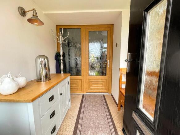 ENTRANCE PORCH