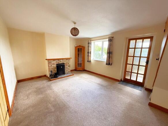 LIVING ROOM 1
