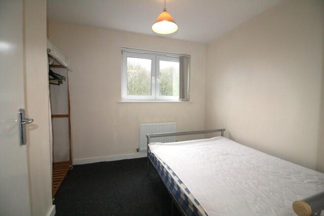 2 bed Apartment to rent Image 6