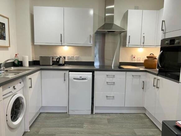 2 bed Apartment for sale Image 7