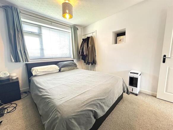 2 bed Semi-Detached for sale Image 7