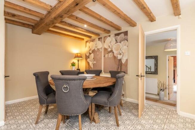 Dining Area .jpg