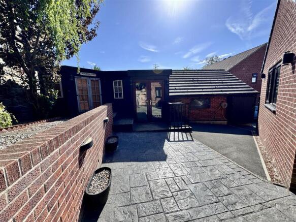4 bed Detached for sale Image 7
