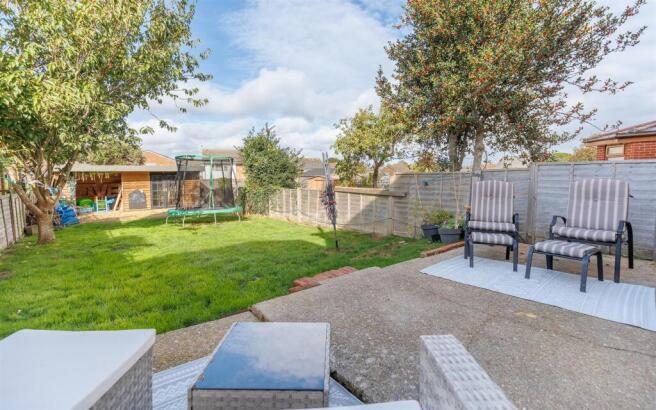 Garden with store/possible office