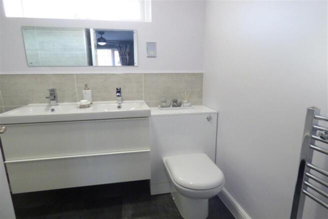en+suite+shower+room
