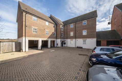 Hutton Close, Newbury