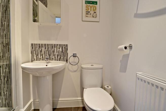 Ensuite to Bed 1