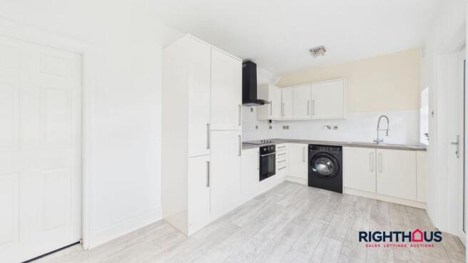 3 bed Terraced for sale Image 8