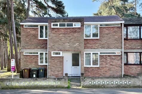 Clare Close, Mildenhall, Bury St. Edmunds