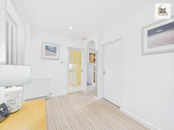 CAM02899G0-PR0079...