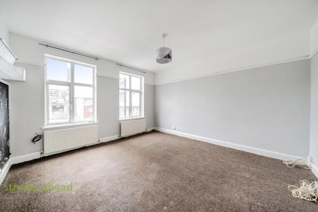 fe7732b9-4082-46a...