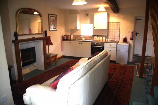 LIVING KITCHEN