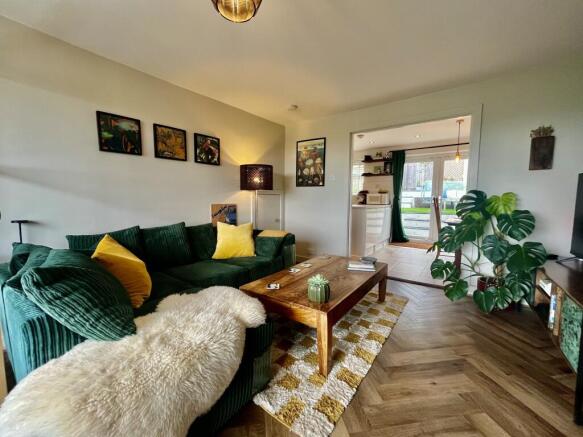 3 bed House to rent Image 6