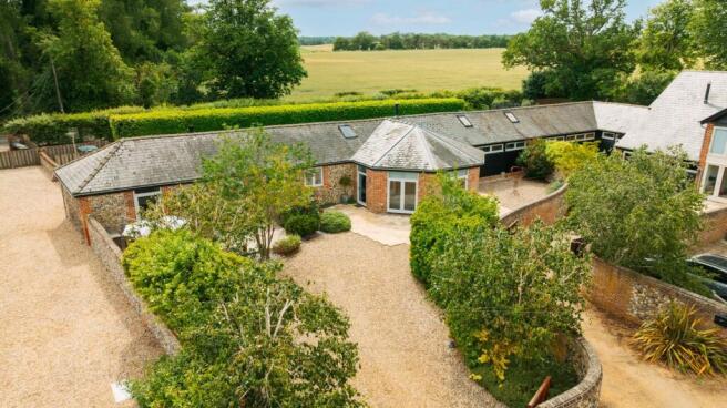 1 Grange Farm Barns [Aerial] 01.jpg