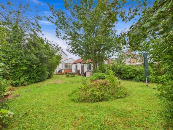 CAM02195G0-PR0081-STILL068