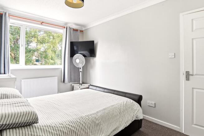 3 bed Terraced for sale Image 12