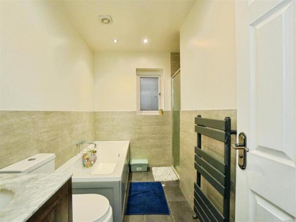 3 bed Semi-Detached for sale Image 12