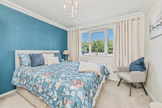 3 bed Semi-Detached for sale Image 10