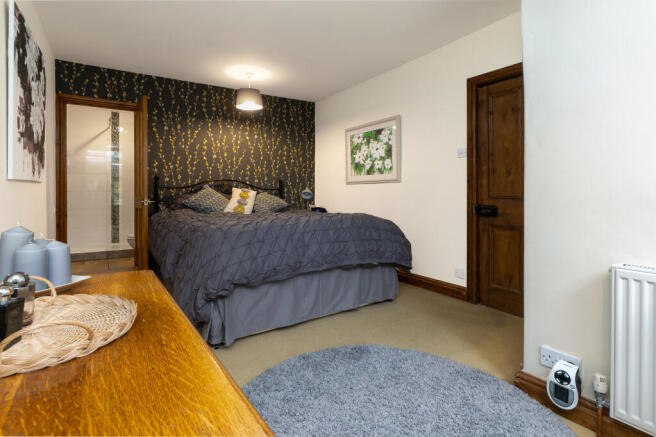 3 bed Terraced for sale Image 6