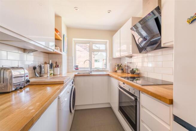 95 Cliveden Close-2.jpg