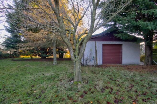 GARDEN & GARAGE