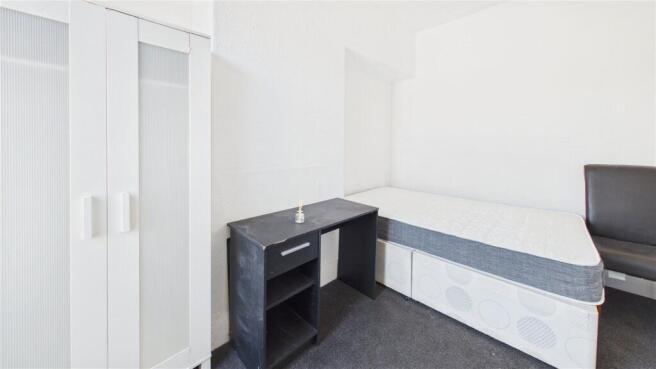 3 bed Terraced for sale Image 7
