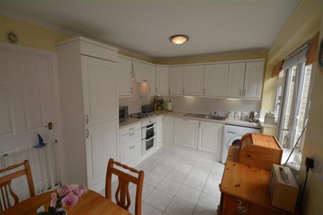 KITCHEN/DINING ROOM