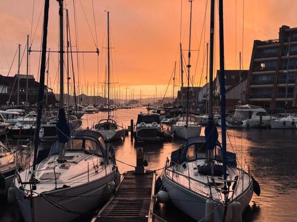 Oyster Quay_Sunse...