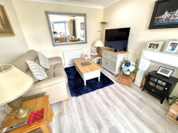 22 Mill Lane Loun...