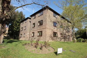 2, Calluna Court, Woking GU22 7HU