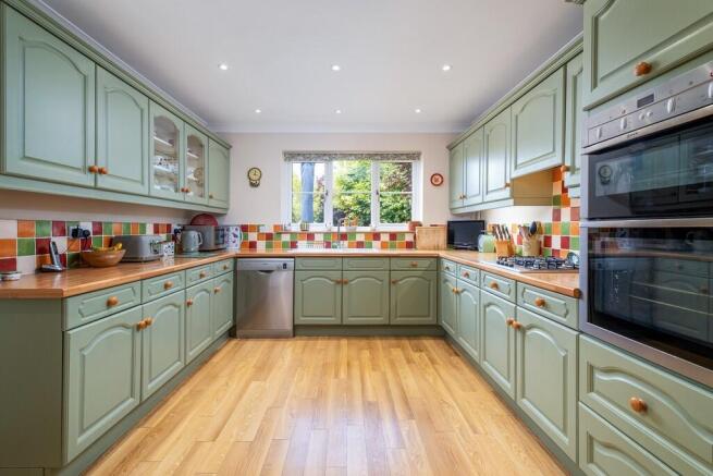 1440px-2 Hay Barn...