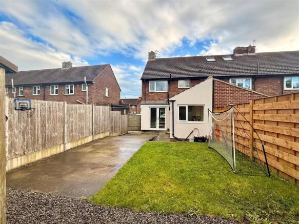 2 bed Terraced for sale Image 10