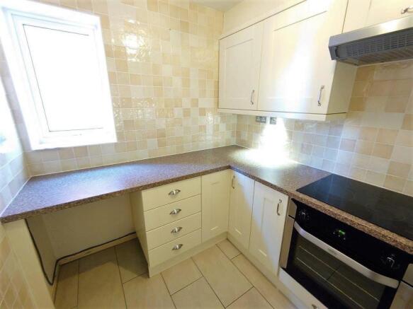 Kitchen c.jpg
