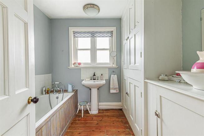 HOUSE BATHROOM