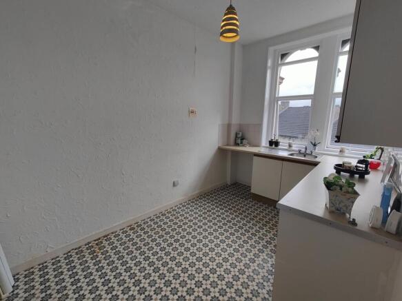 2 bed Apartment for sale Image 6