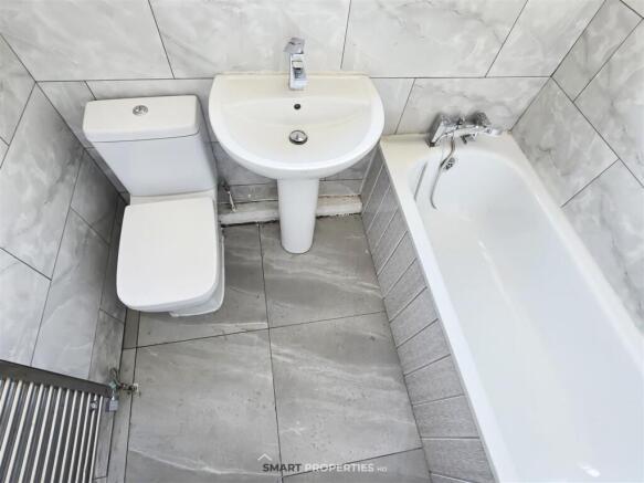 3 bed House for sale Image 12