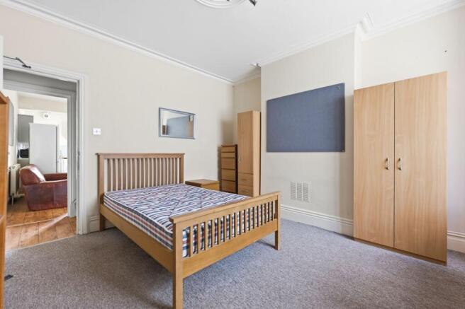 3 bed Terraced for sale Image 9