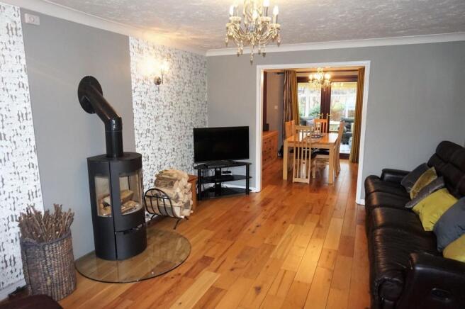 Lounge/Dining Room