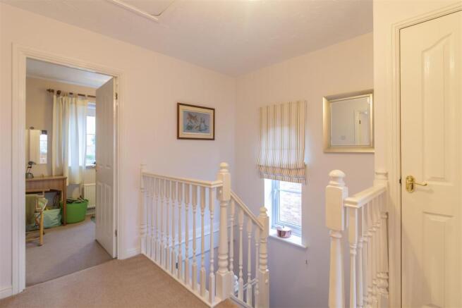 FIRST FLOOR LANDING