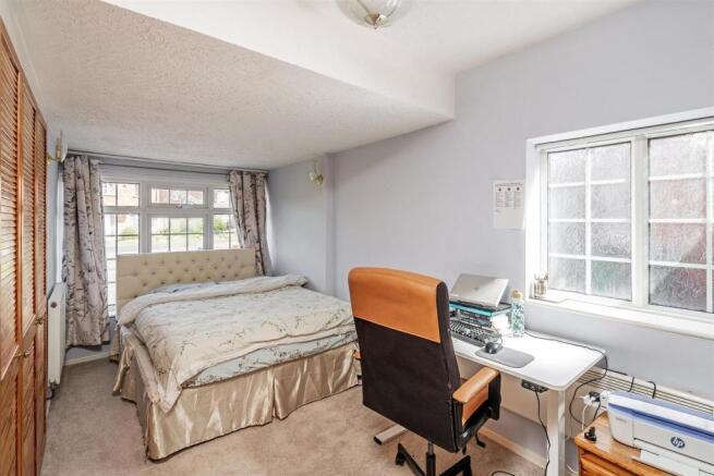 113 Ferndown Road-16_lo.jpg