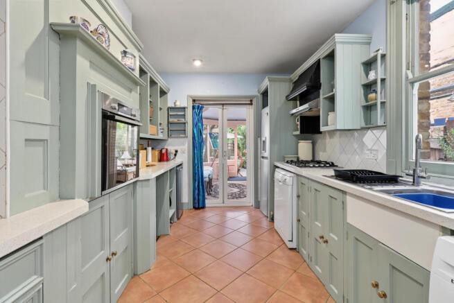 fitted kitchen