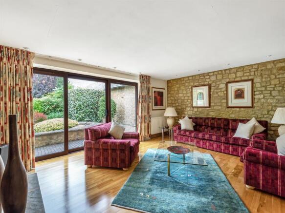 Sitting room (2).jpg