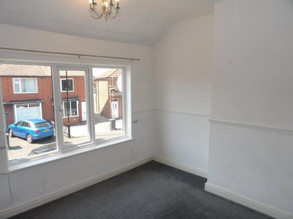 2 bed Semi-Detached to rent Image 5
