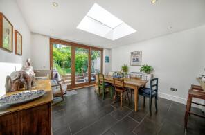 32, Yeatman Road, Hornsey, London N6 4DT