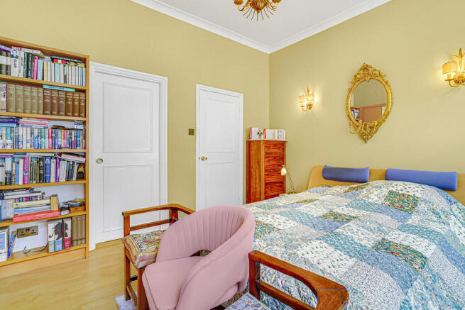 Queen'sGateMews29...