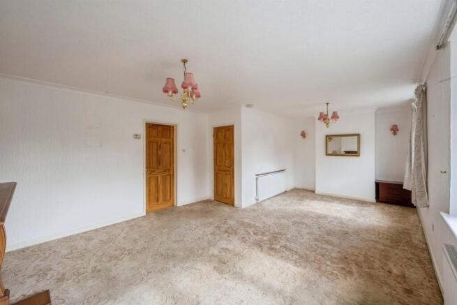 3 bed Semi-Detached for sale Image 6